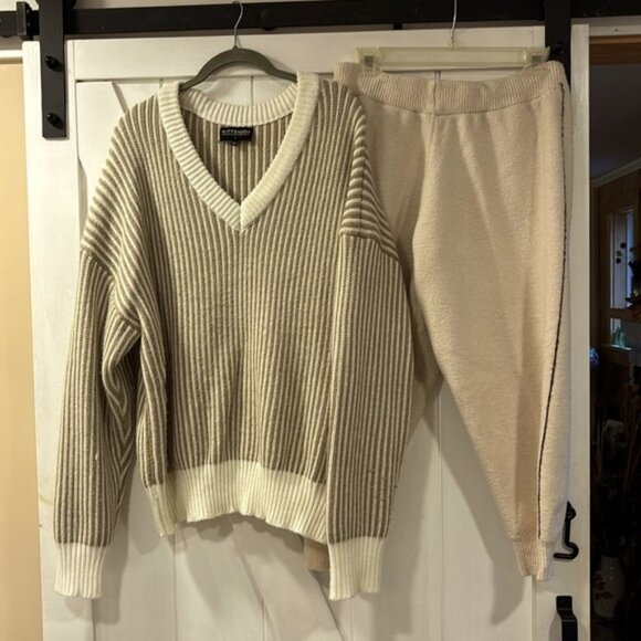 Kittenish (set) brown & cream V neck striped sweater & matching sweatpants XL - Picture 1 of 14
